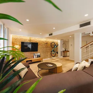 https://bravissimo-cort-reial-duplex-spacious-with-3-bedrooms.topcostabravahotels.com
